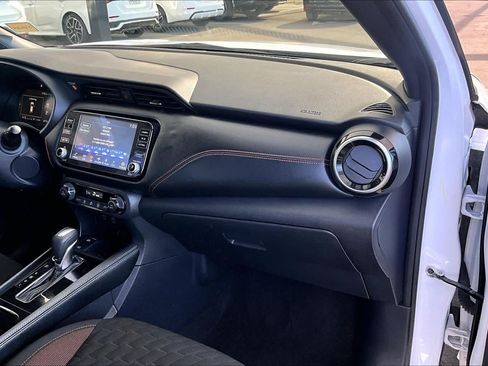 Used 2023 Nissan Kicks SR w/ Interior Electronics Package FWD image 17