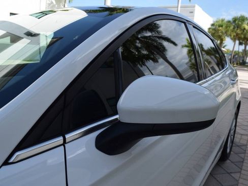Used 2020 Ford Fusion SE FWD image 33