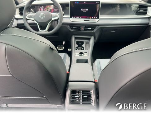 New 2026 Volkswagen Tiguan SE R-Line FWD image 18