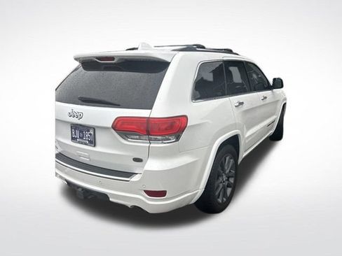 Used 2017 Jeep Grand Cherokee Overland AWD/4WD image 6