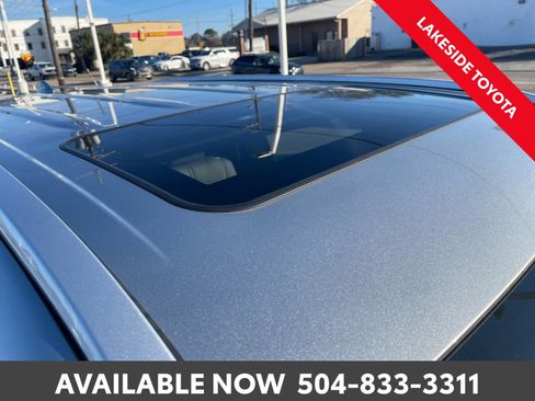 Used 2023 Toyota Highlander XLE image 10