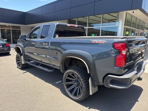 Used 2020 Chevrolet Silverado 1500 Custom Trail Boss w/ Custom Convenience Package AWD/4WD image 5