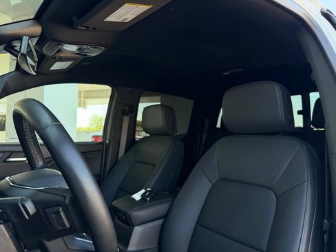 Used 2025 GMC Canyon Elevation w/ Convenience Package RWD image 14