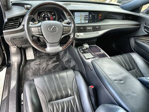 Used 2018 Lexus LS 500 image 20