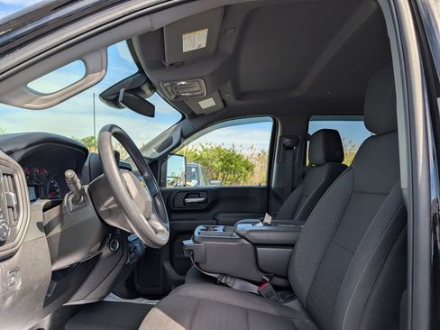 Used 2025 Chevrolet Silverado 2500 Custom w/ Custom Value Package AWD/4WD image 10