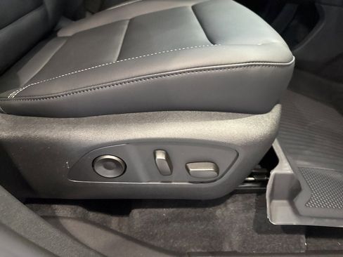 New 2026 GMC Acadia Elevation w/ Elevation Premium Package image 13