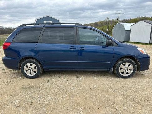Used 2004 Toyota Sienna CE FWD image 5