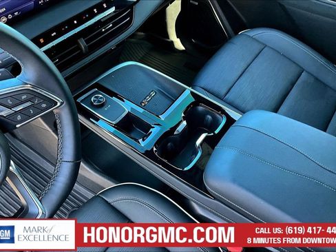 Used 2025 Buick Enclave Sport Touring w/ LPO, Floor Liner Package FWD image 18
