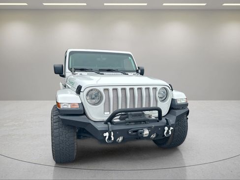Used 2019 Jeep Wrangler Unlimited Sahara AWD/4WD image 5