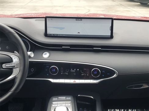 Used 2025 Genesis GV70 2.5T image 17