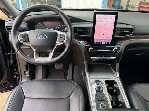 Used 2023 Ford Explorer Limited w/ Limited Technology Package AWD/4WD image 26