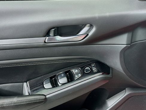 Used 2023 Nissan Altima 2.5 SV w/ SV Premium Package image 15