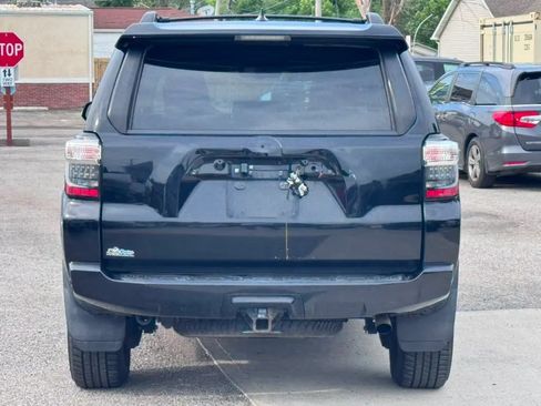 Used 2021 Toyota 4Runner SR5 Premium w/ Moonroof Package AWD/4WD image 4