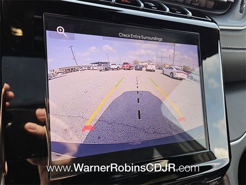 New 2025 Jeep Grand Cherokee L Laredo image 19