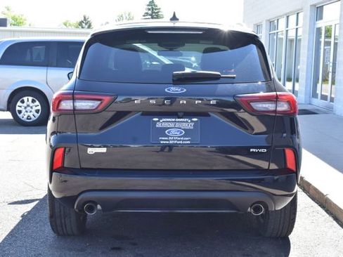 Used 2023 Ford Escape ST-Line AWD/4WD image 9