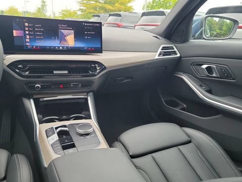 Used 2025 BMW 330i Sedan RWD image 11