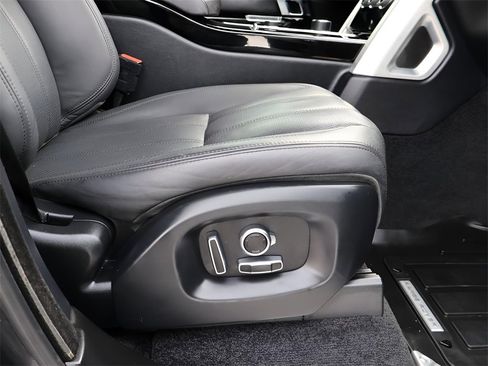 Used 2016 Land Rover Range Rover Supercharged image 11