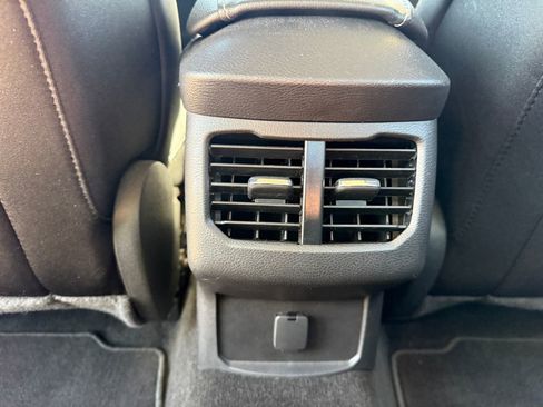 Used 2014 Ford Fusion SE FWD image 32