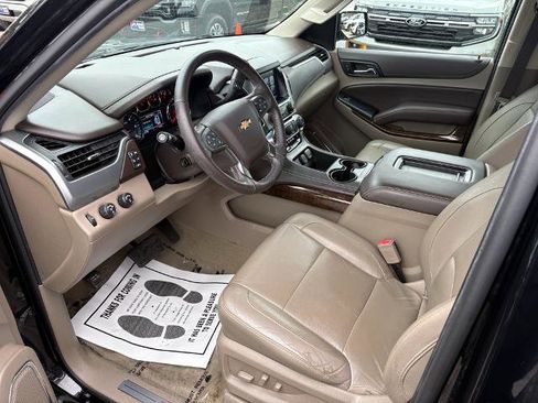 Used 2018 Chevrolet Tahoe LT w/ Luxury Package image 12