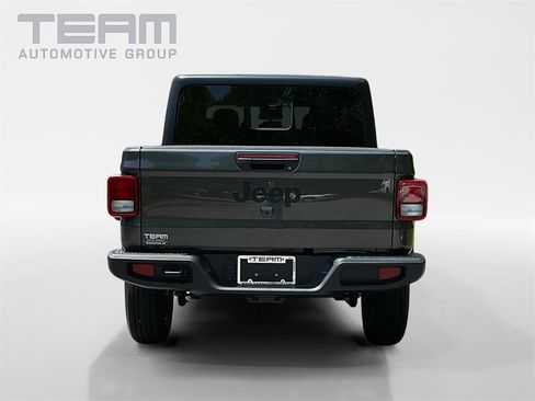 New 2025 Jeep Gladiator Sport image 6