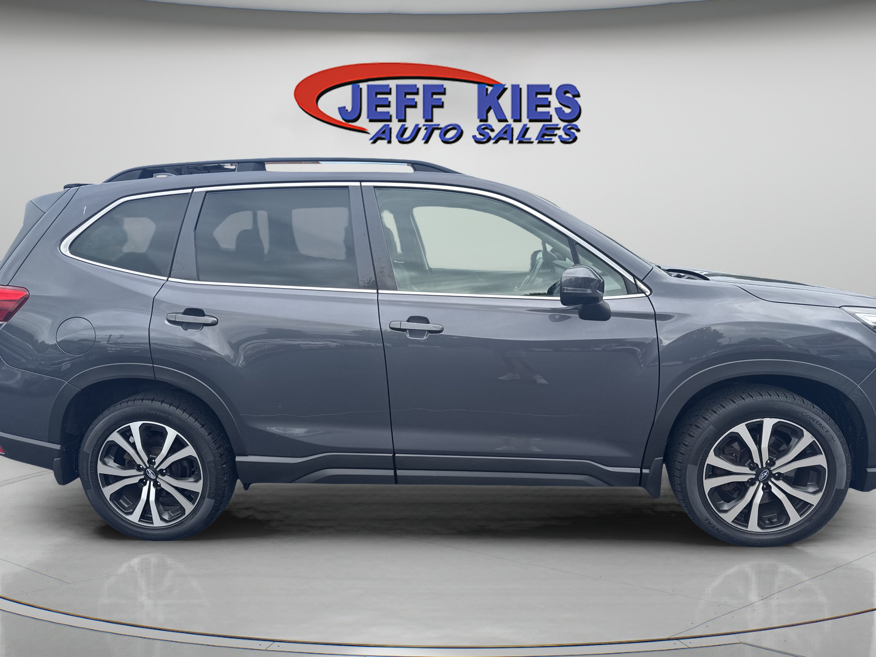 Used 2020 Subaru Forester Limited AWD/4WD image 4