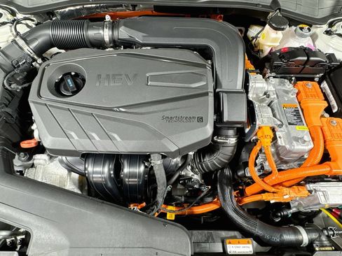 Used 2025 Hyundai Sonata SEL FWD image 31