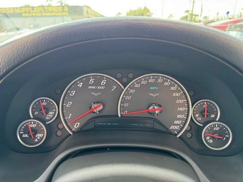Used 2005 Chevrolet Corvette Coupe w/ Preferred Equipment Group RWD image 30