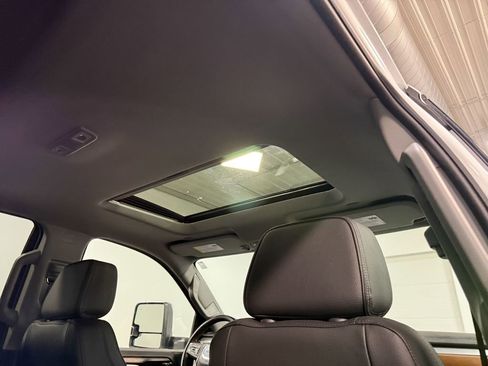 Used 2024 GMC Sierra 3500 Denali w/ Denali Reserve Package image 17