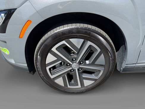 Certified 2023 Hyundai Kona Limited image 9