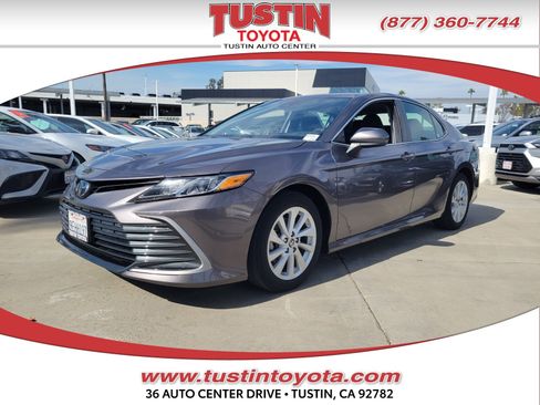 Certified 2023 Toyota Camry LE image 1