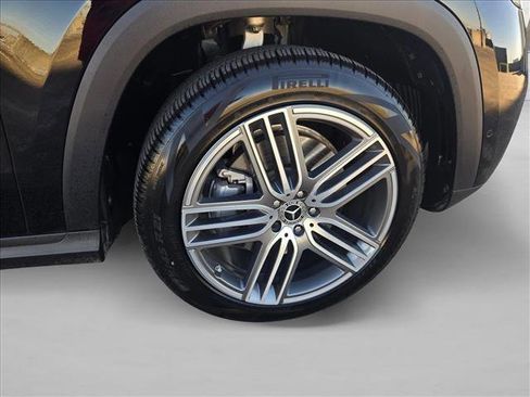Certified 2025 Mercedes-Benz GLS 450 4MATIC image 24