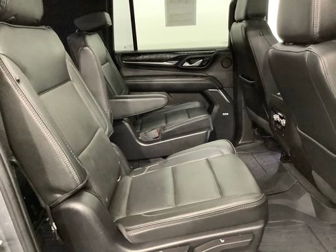 Used 2022 GMC Yukon XL Denali image 36