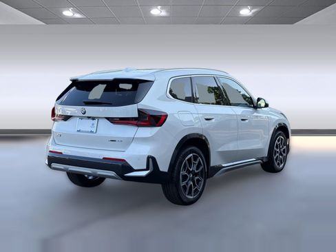 Used 2026 BMW X1 xDrive28i AWD/4WD image 9