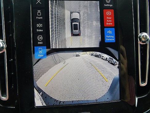 New 2026 Volvo XC40 B5 Plus w/ Climate Package image 20