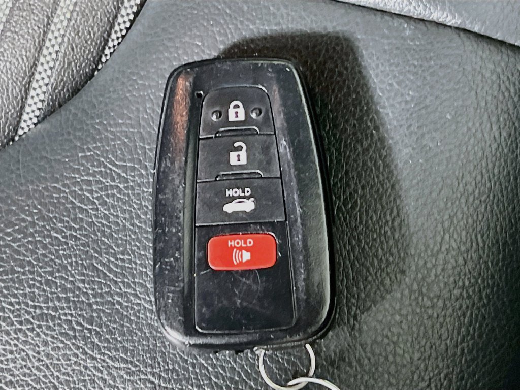 Used 2024 Toyota Camry SE w/ Convenience Package FWD image 33