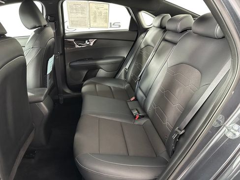 Used 2024 Kia Forte GT-Line w/ GT-Line Premium Package FWD image 18