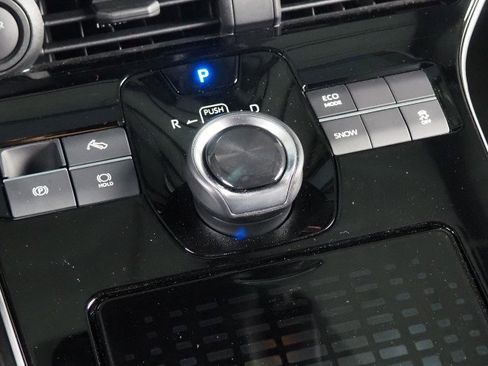 Used 2025 Toyota bZ4X XLE w/ Weather Package image 24