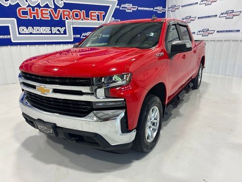 Used 2021 Chevrolet Silverado 1500 LT w/ Z71 Off-Road Package AWD/4WD image 12