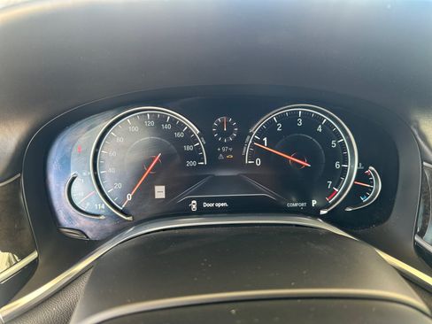 Used 2016 BMW 750i RWD image 14