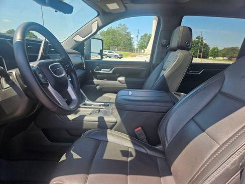 Used 2025 GMC Sierra 2500 Denali w/ Denali Reserve Package AWD/4WD image 9
