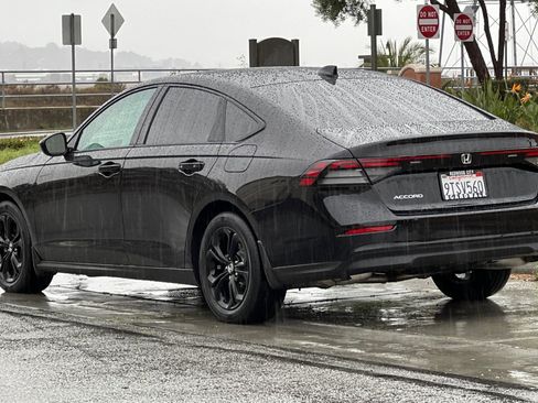 Used 2025 Honda Accord SE image 6