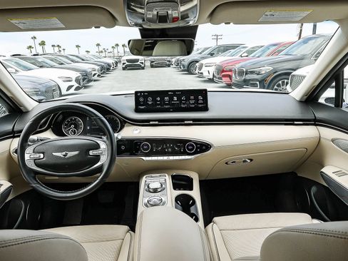 Used 2024 Genesis GV70 2.5T w/ Advanced Package AWD/4WD image 13