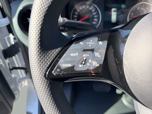 Used 2025 Mercedes-Benz Sprinter 2500 image 11