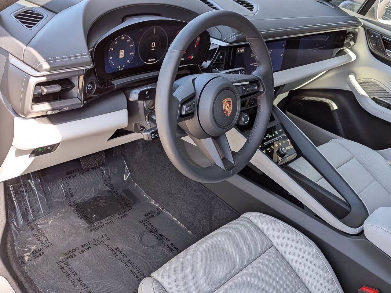Certified 2026 Porsche Macan Electric RWD image 4