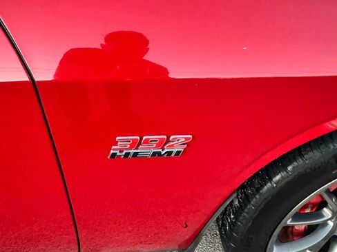 Used 2015 Dodge Challenger SRT w/ Technology Group image 28