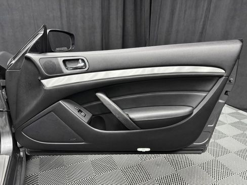 Used 2015 INFINITI Q60 Sport Limited image 23