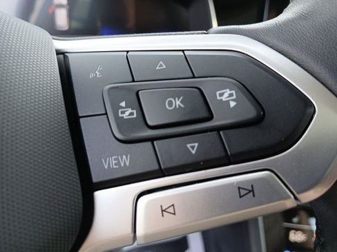 Used 2025 Volkswagen Jetta SE image 14