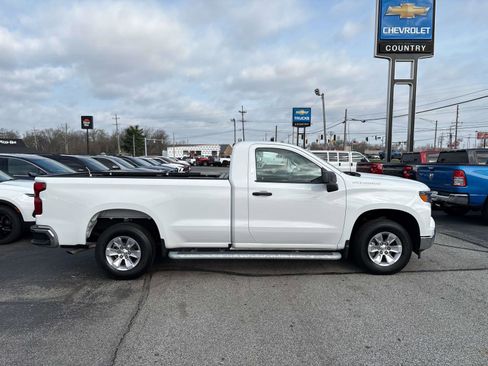 Used 2025 Chevrolet Silverado 1500 W/T image 5
