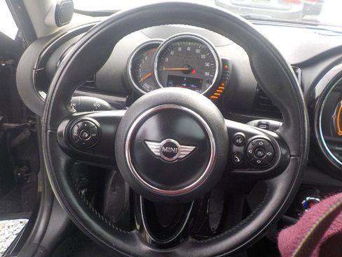 Used 2017 MINI Cooper Clubman image 8
