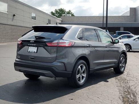 Certified 2024 Ford Edge SEL w/ Convenience Package AWD/4WD image 3